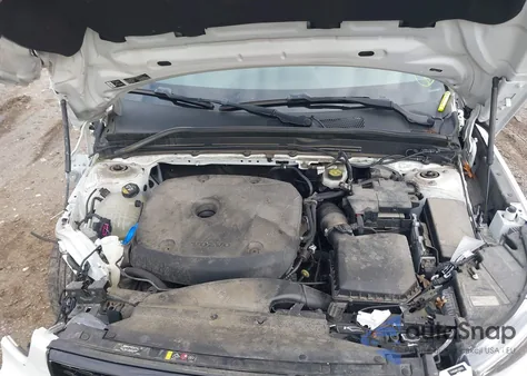 2020 Volvo Xc40 T5 R-Design from USA, damaged, VIN YV4162UM7L2227655